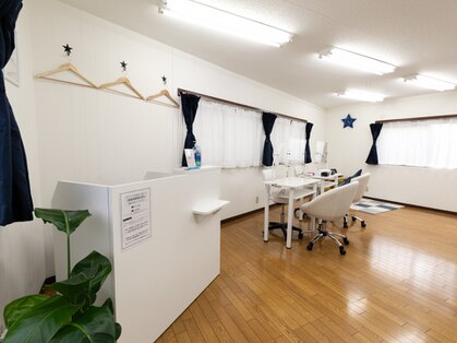 Eyelash＆Nail STAR（アイラッシュ アンド ネイル スター）店舗内装写真